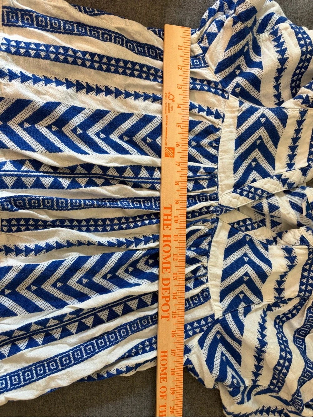 Old Navy Blue and White Geometric Tribal-Patterned Babydoll Cotton Blouse M